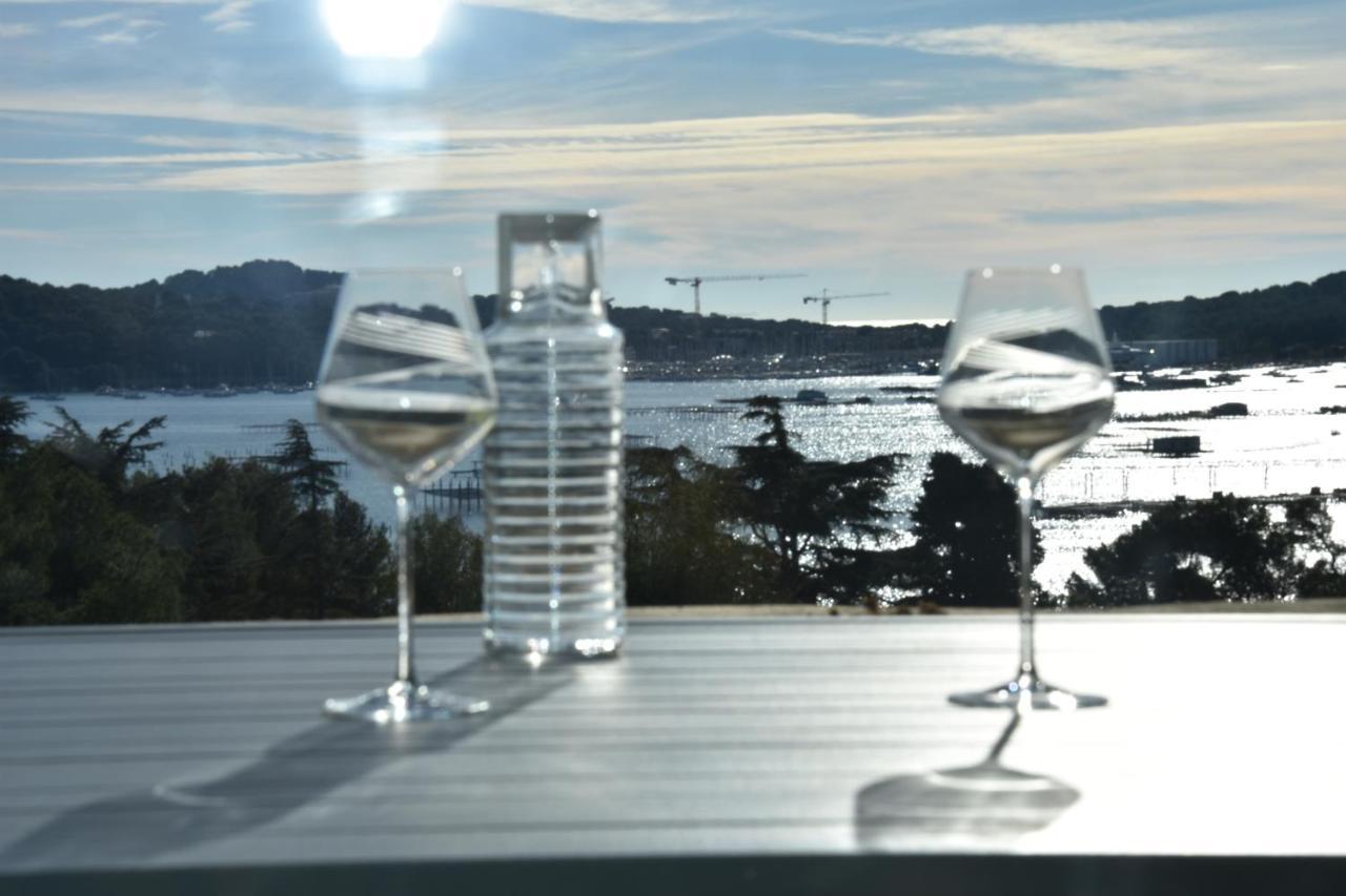 Studio Avec Vue Mer Et Terrasse La Seyne-sur-Mer Luaran gambar