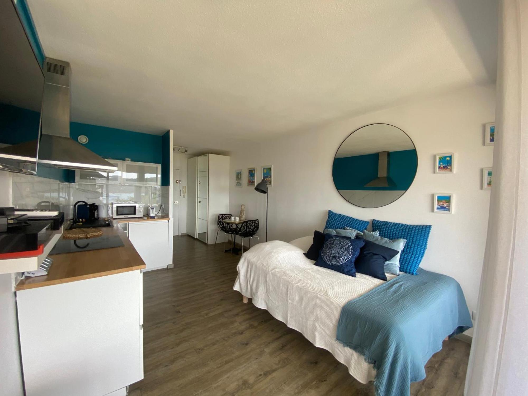 Studio Avec Vue Mer Et Terrasse La Seyne-sur-Mer Luaran gambar